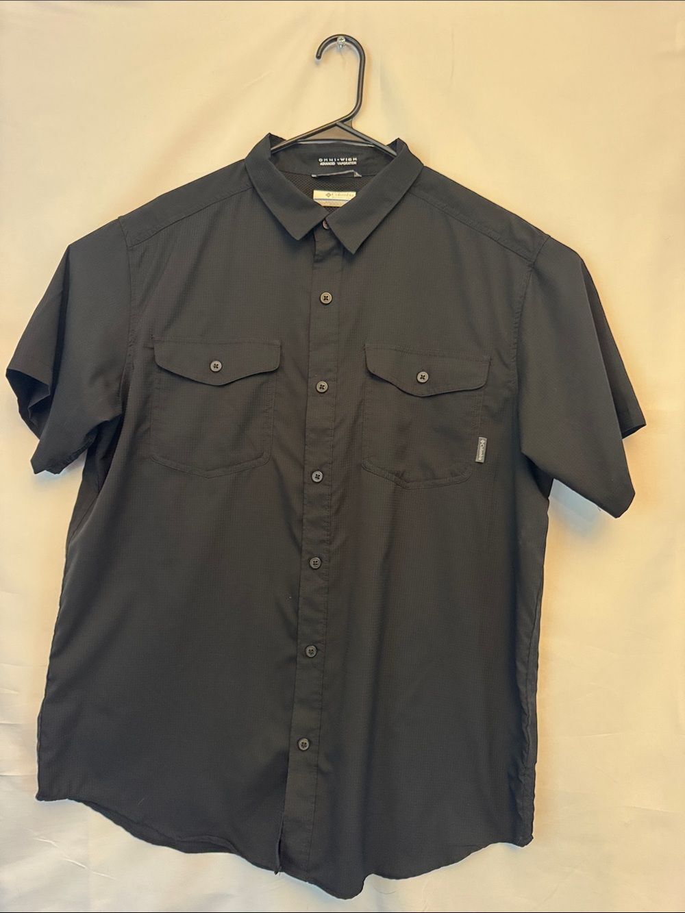 Columbia Omni-Wick Men's Short Sleeve Button-Down Black Shirt Size Large